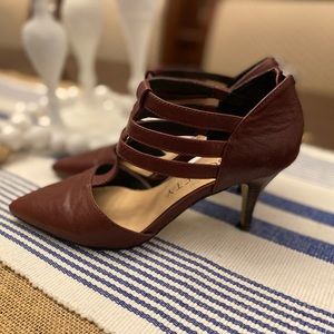 Sole Society Mallory Cranberry Heels Size 6